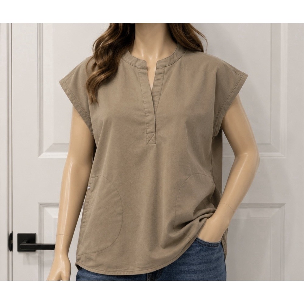 FIGS Women's Rafaela Oversized Scrub Top Size Small S Tan Khaki Short Sleeve